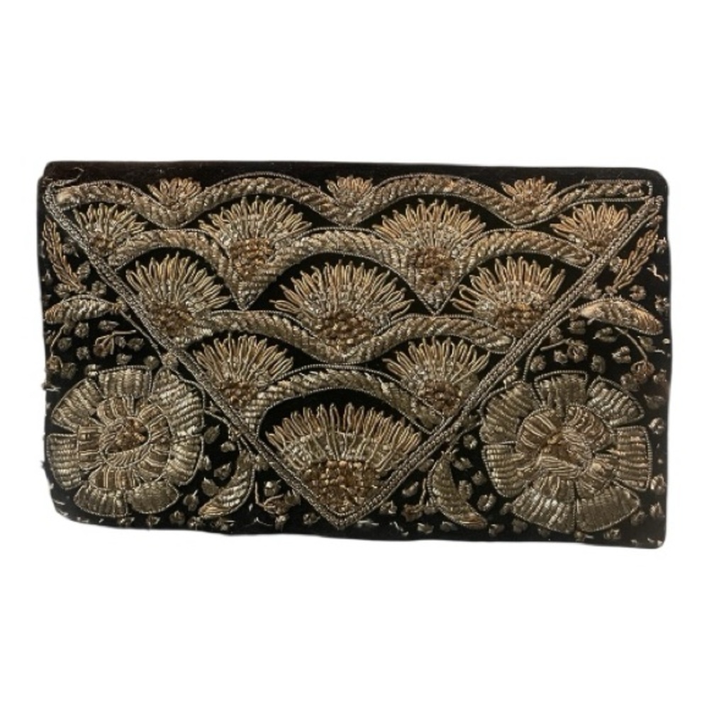 Black and Gold‎ Embroidered Clutch